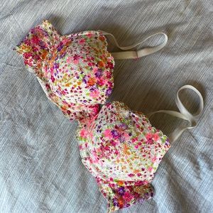 Victoria’s Secret Dream Angels Lined Demi Bra 34B